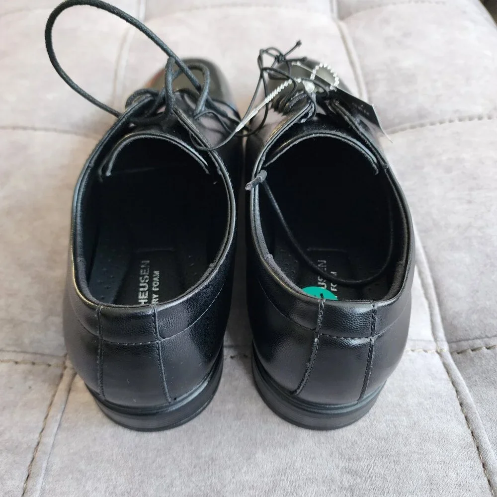 NEW Van Heusen Turk Men’s Dress Shoe Size 7.5W